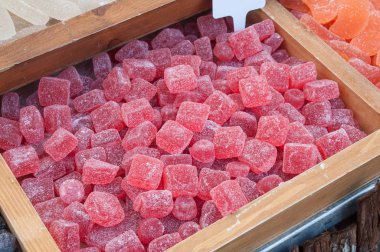 Ma ahududu lezzetleri ile geleneksel şekerler