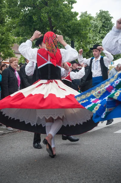 Traditional Portuguese dancers — Stock Photo, Image