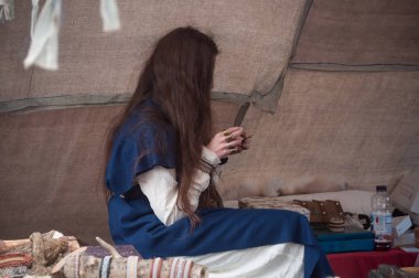 Ortaçağ kostüm kadınla