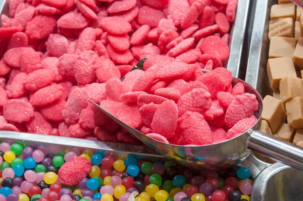 Dulces coloridos en el mercado — Foto de Stock