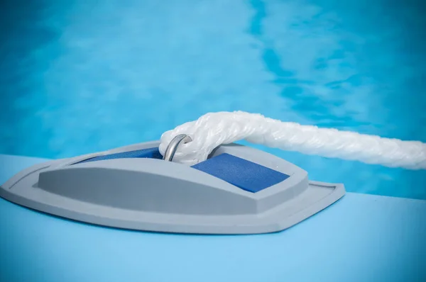 Seil auf aufblasbarem Schwimmbad — Stockfoto