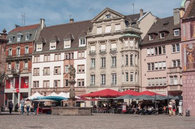 Teraslı restoran ana yere raditional mimarisi