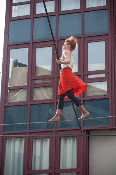 Koorddanser prestaties tijdens de vier uur in Mulhouse — Stockfoto