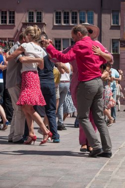 Bahar tango Festivali'nde diğer dansçılar ile ana yer tango dansçıların çiftler