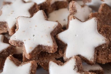  yıldız yığın şeklinde Noel ekmek