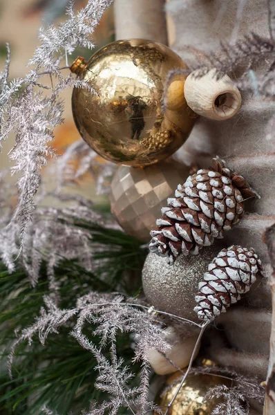 Weihnachtsdekoration auf der Straße — Stockfoto