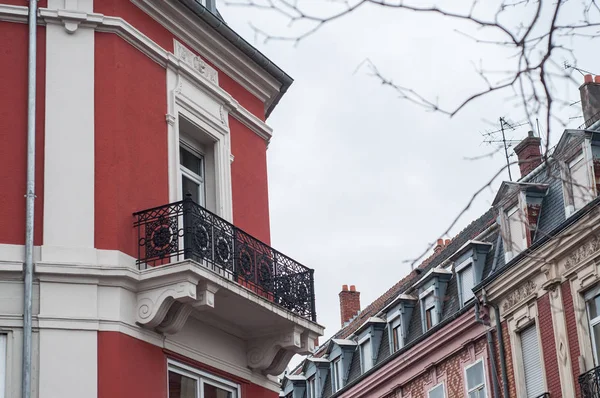 Arquitectura de edificios antiguos en Mulhouse — Foto de Stock