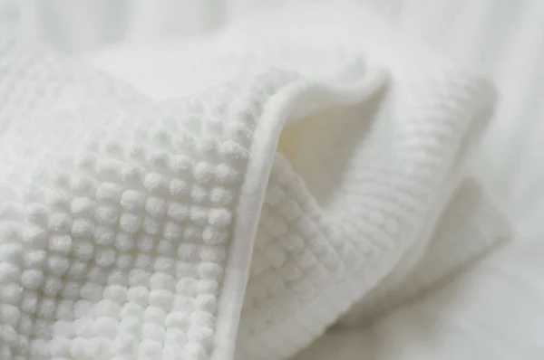 Tekstura ręcznik biały kąpieli w sklepie ozdoba — Zdjęcie stockowe