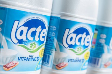 Lactel marka - Lactel şişe süt Lactalis Fransa, süt ve süt ürünleri mağdur kirlenme bakteri ile lider Fransız markası olduğunu 