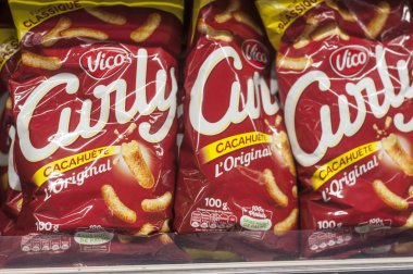 meze kıvırcık marka gelen tanımlama bilgilerini süper U süpermarkette kabarık.