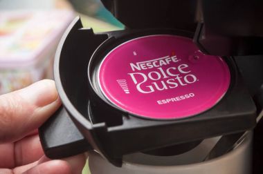 Nescafe Espresso kahve Fransız markası El doz 