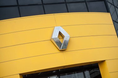 Bir Fransız markası otomotiv showroom ön - Renault Renault logosu işaret olduğunu 