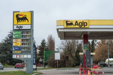 Agip benzin istasyonu