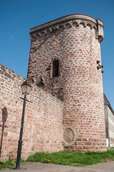 Medieval architecture in Obernai near Strasbourg — Stock Photo, Image