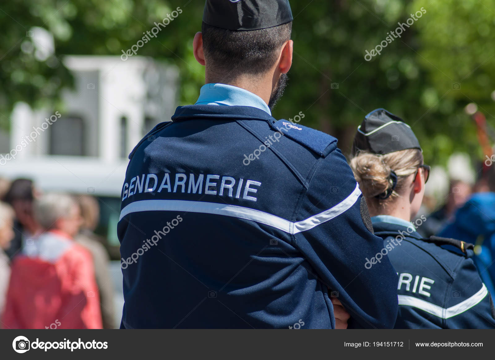 depositphotos_194151712-stock-photo-french-gendarmerie-patrol-in-lily.jpg