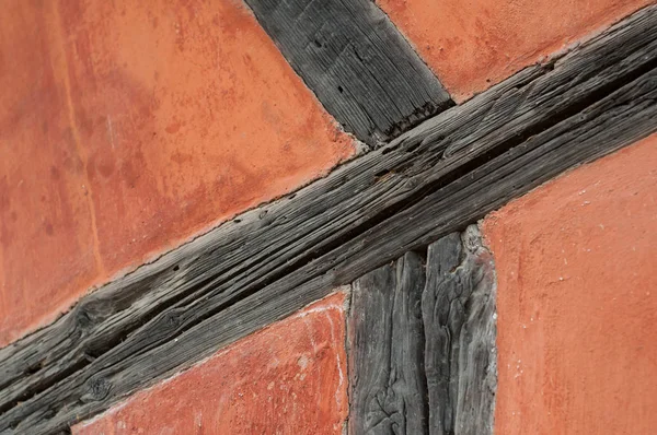 中世の建物の伝統的なアルザスのファサードの小売 — ストック写真
