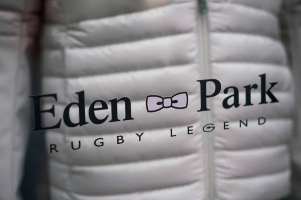 Eden park logo auf dem Schaufenster des Modegeschäfts Showroom — Stockfoto