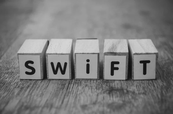 木製のテーブルの背景の概念について- Swift — ストック写真