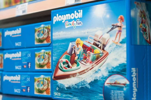 Playmobil игрушки в синей коробке упаковки магазин игрушек — стоковое фото