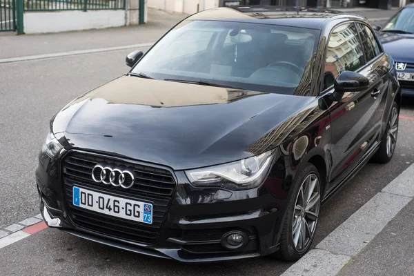Mulhosue Franciaország 2020 Február Fekete Audi Utcán Parkol — Stock Fotó