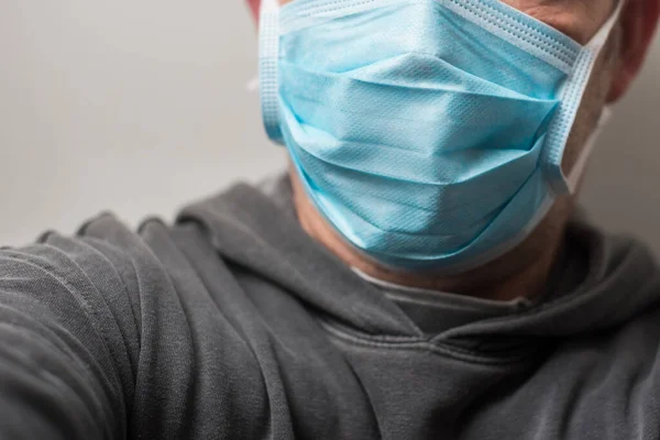 Closeup Homem Com Máscara Médica Para Proteger Contra Vírus Corona — Fotografia de Stock