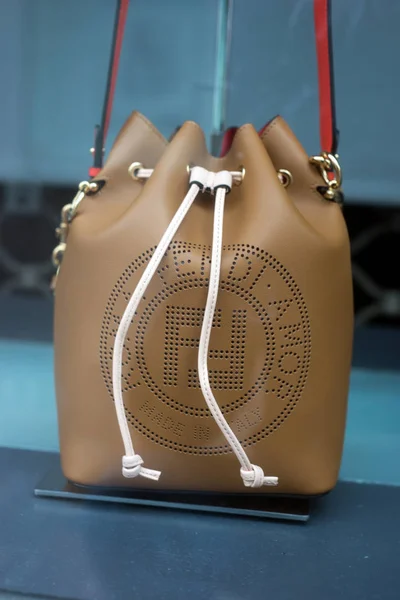 Mulhouse Frankreich März 2020 Nahaufnahme Einer Braunen Lederhandtasche Von Fendi — Stockfoto