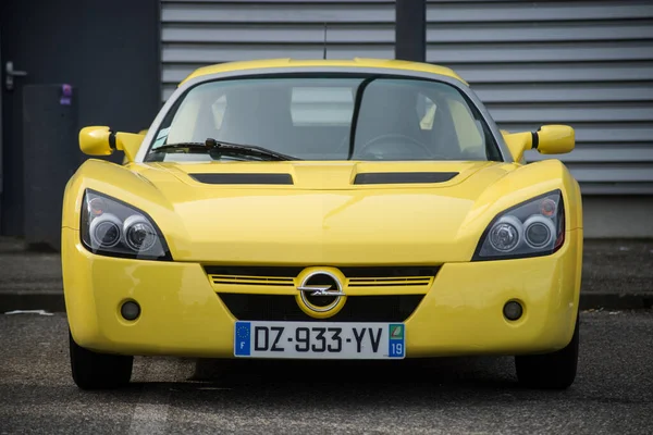 Mulhouse França Marte 2020 Vista Frontal Roadster Amarelo Opel Speedster — Fotografia de Stock