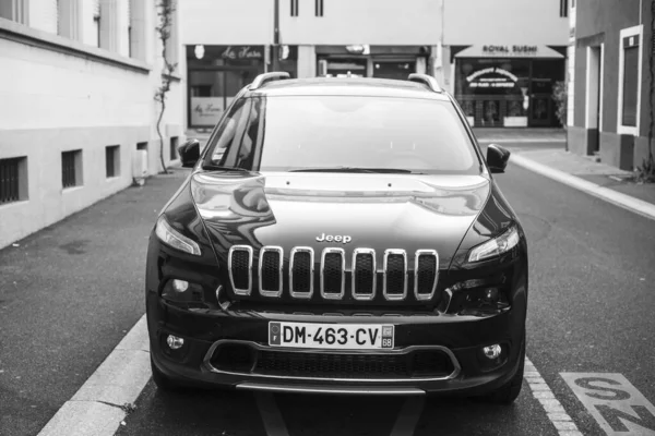 Mulhouse França Abril 2020 Vista Frontal Jeep Cherokee Preto Estacionado — Fotografia de Stock