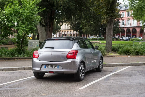 Mulhouse Francie Dubna 2020 Zadní Pohled Šedou Suzuki Swift Zaparkovanou — Stock fotografie