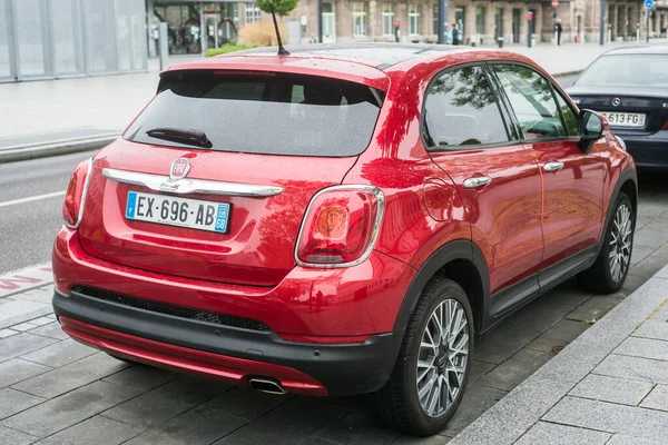 Mulhouse Frankreich April 2020 Rückansicht Eines Roten Fiat 500X Der — Stockfoto