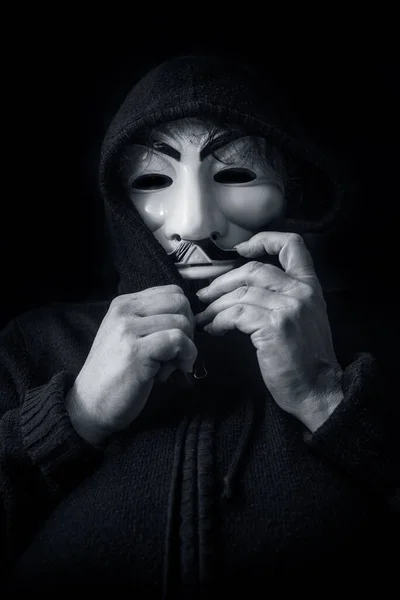 Mulhouse France 2020 Womman Wearing Vendetta Mask 마스크는 온라인 Anonymous — 스톡 사진