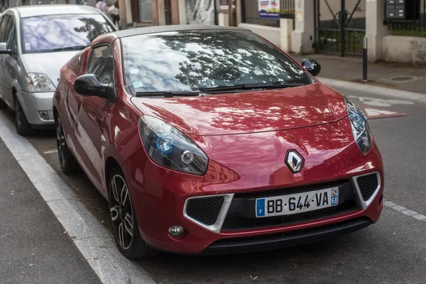 Mulhouse Frankreich Mai 2020 Frontansicht Eines Auf Der Straße Geparkten — Stockfoto