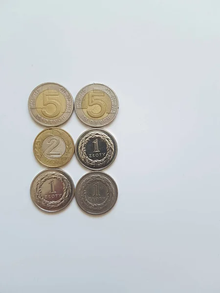 Moedas Dinheiro Zloty Branco Antecedentes Com Copyspace — Fotografia de Stock