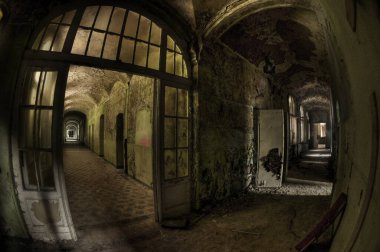 Terk Edilmiş Hastane Sanatoryumu Beelitz Heilstaetten, Almanya