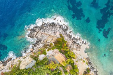 Kassandra Sithonia 'daki Paliouri Sahili' nin insansız hava aracı görüntüsü penisula Chalkidiki Yunanistan