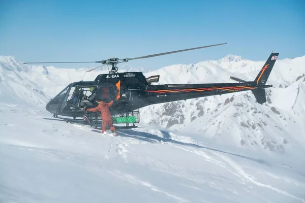 Freeride Heliboarding Gudauri Γεωργία Caucasus Θέρετρο Snowboarder Σκιέρ — Φωτογραφία Αρχείου