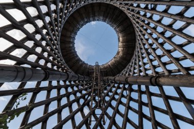 Polonya 'daki Ciechanow su kulesi olağandışı soyut su kulesi