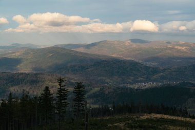 Beskid dağları Pilsko PolandPolish dağları ve tepelerinde hava aracı fotoğrafı