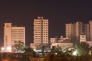 Kuzey Kıbrıs Türk Cumhuriyeti 'nde gece Famagusta kent mimarisi