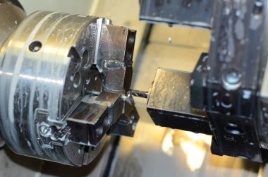 Cnc makinesi, değirmen tıkırtılarını döndürüyor