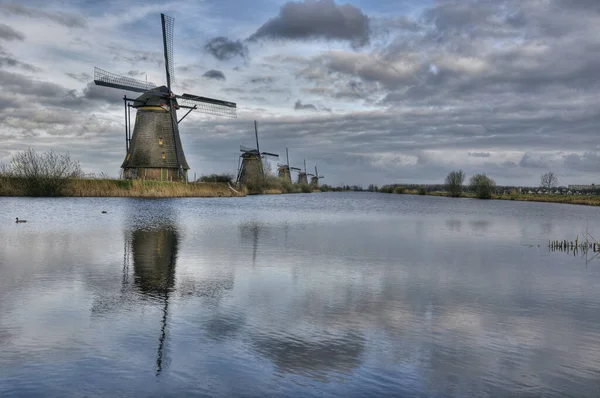 Hollanda, Hollanda Kinderdijk 'teki yel değirmenleri