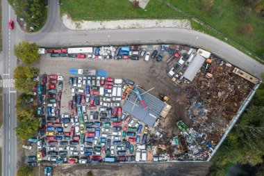 Araba hurdalığı hurdaya döndü Hurda Hava Aracı fotoğrafı 