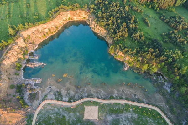 Zdjęcie Drona Kamieniołomu Turkus Kolor Jeziora Odkrywki Górnicze Park Grodek — Zdjęcie stockowe