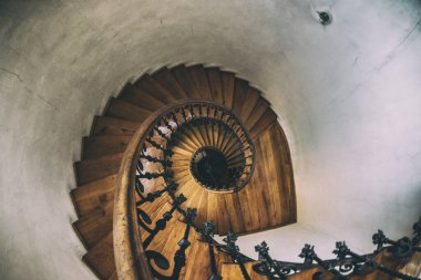 Polonya 'da spiral staicase mimarisi