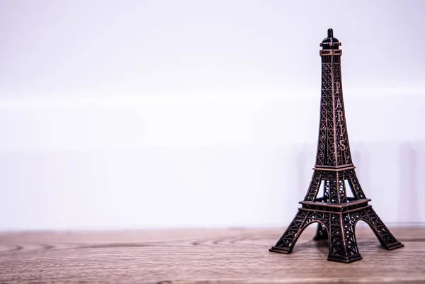 Estatuilla París Sobre Fondo Blanco — Foto de Stock