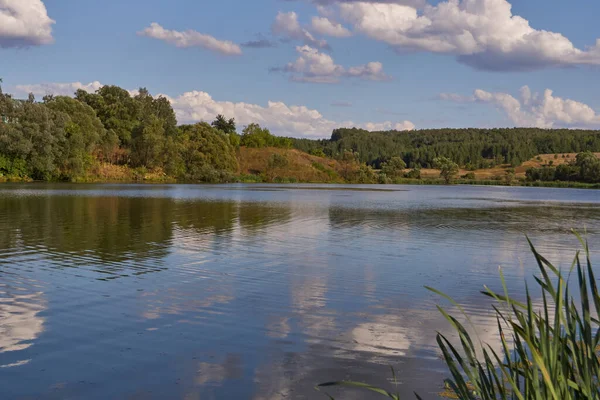Pesca Sul Lago Nel Villaggio Dronovo — Foto Stock