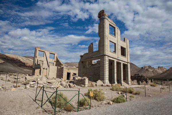 Hayalet kasaba Rhyolite, Nevada, ABD 'deki eski banka binası.