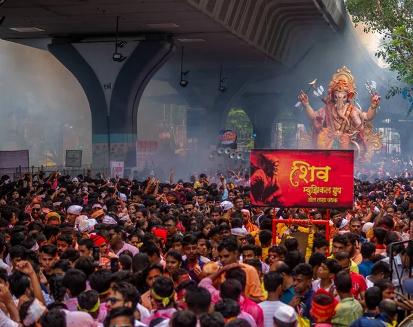 Mumbai India Septiembre 2019 Miles Devotos Despiden Del Señor Ganesha — Foto de Stock