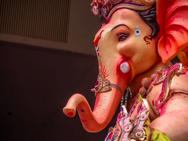 Groot Standbeeld Van Lord Ganesha Tijdens Ganesh Visarjan Dat Het — Stockfoto