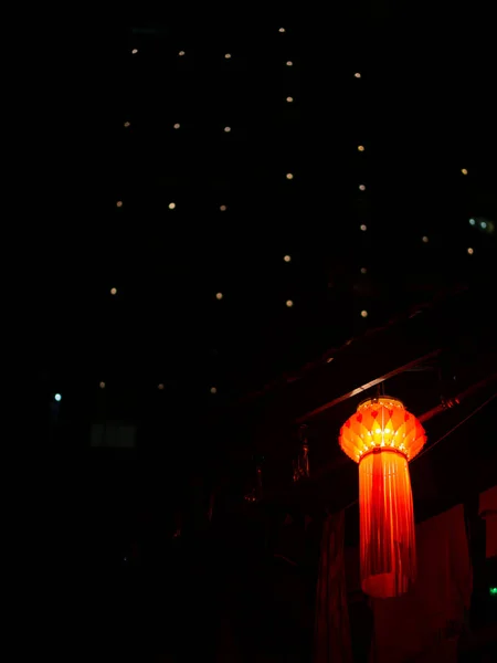 Kolorowe Akash Kandil Latarnie Wiszące Zewnątrz Domów Przy Okazji Diwali — Zdjęcie stockowe